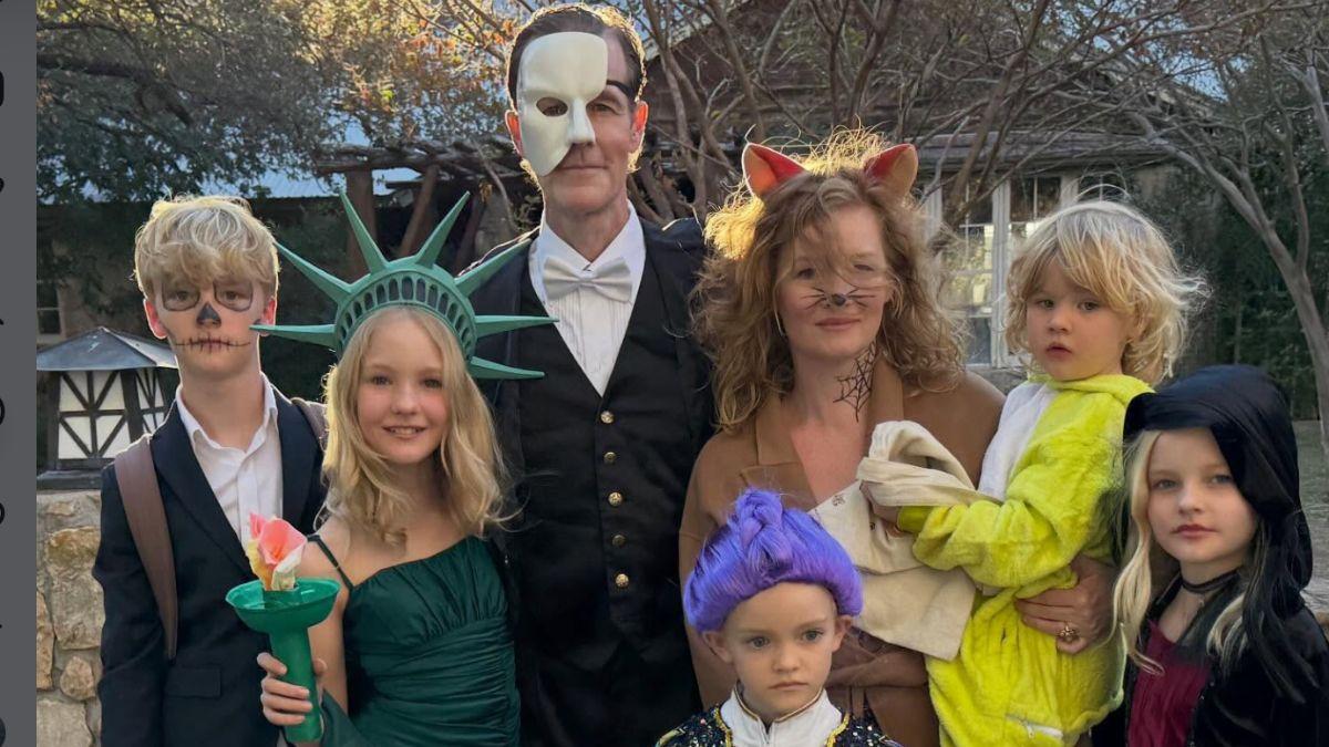 image of James van der beek's family