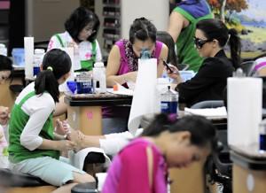 2010__07__Kim_Kardashian_July30_3047 300×218.jpg