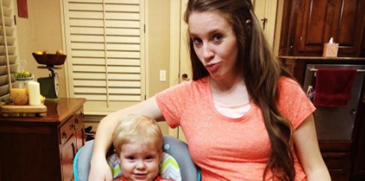 Pregnant jill duggar hints at baby name hero