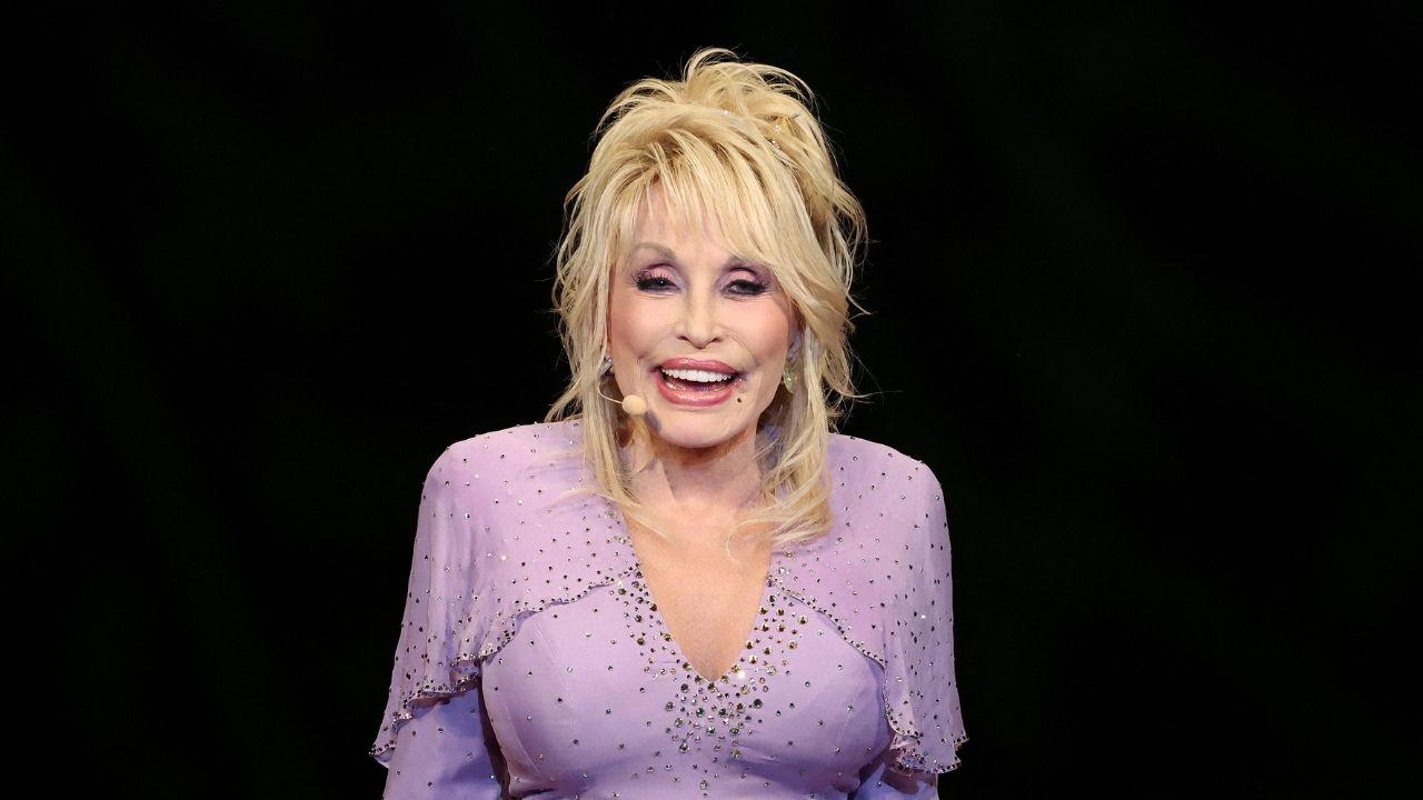 Image of Dolly Parton had long avoided partisan politics and declined Presidential Medal of Freedom offers.
