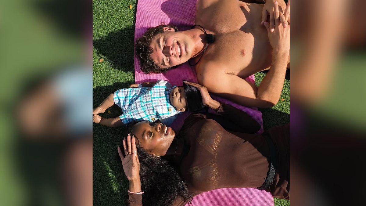 image of The pair share a calendar amid their 'busy' schedules. 