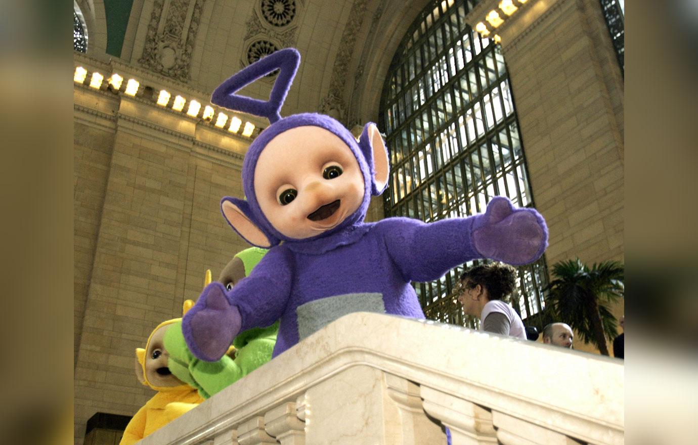 teletubbies tinky winky actor simon shelton barnes dies 52 04