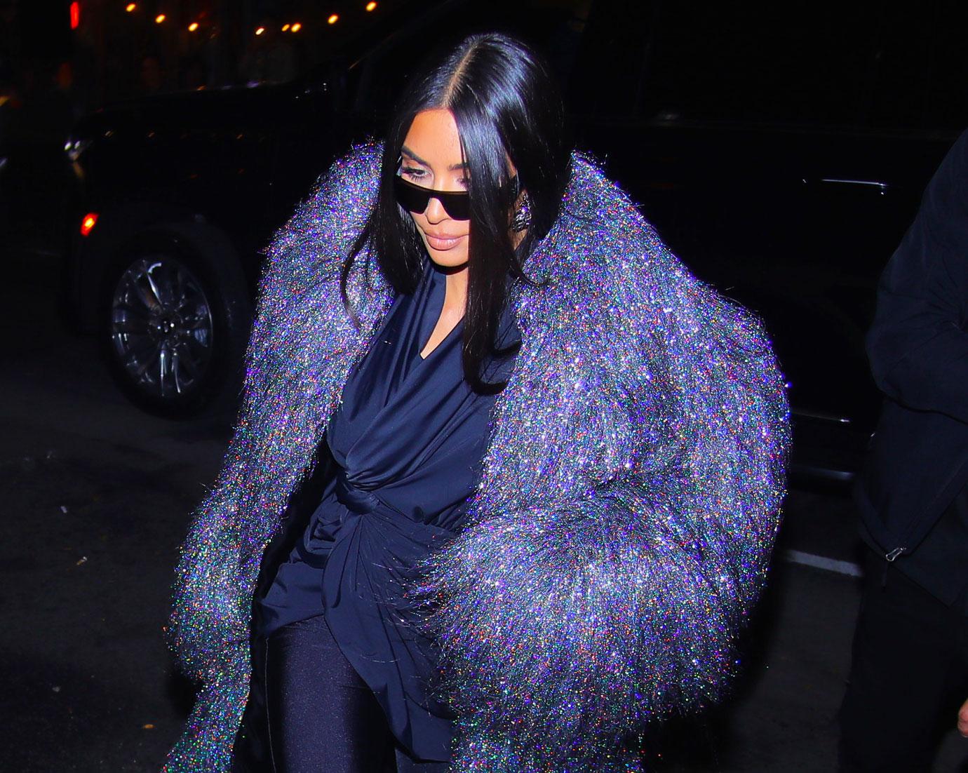 kim kardashian arrives at snl dinner