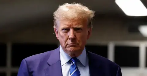 donald trump lies thousands supporters unable protest near courthouse