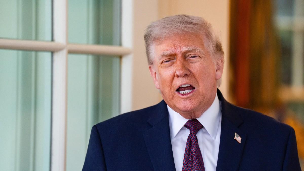 image of Donald Trump asked who wrote the corner store part into his speech. 