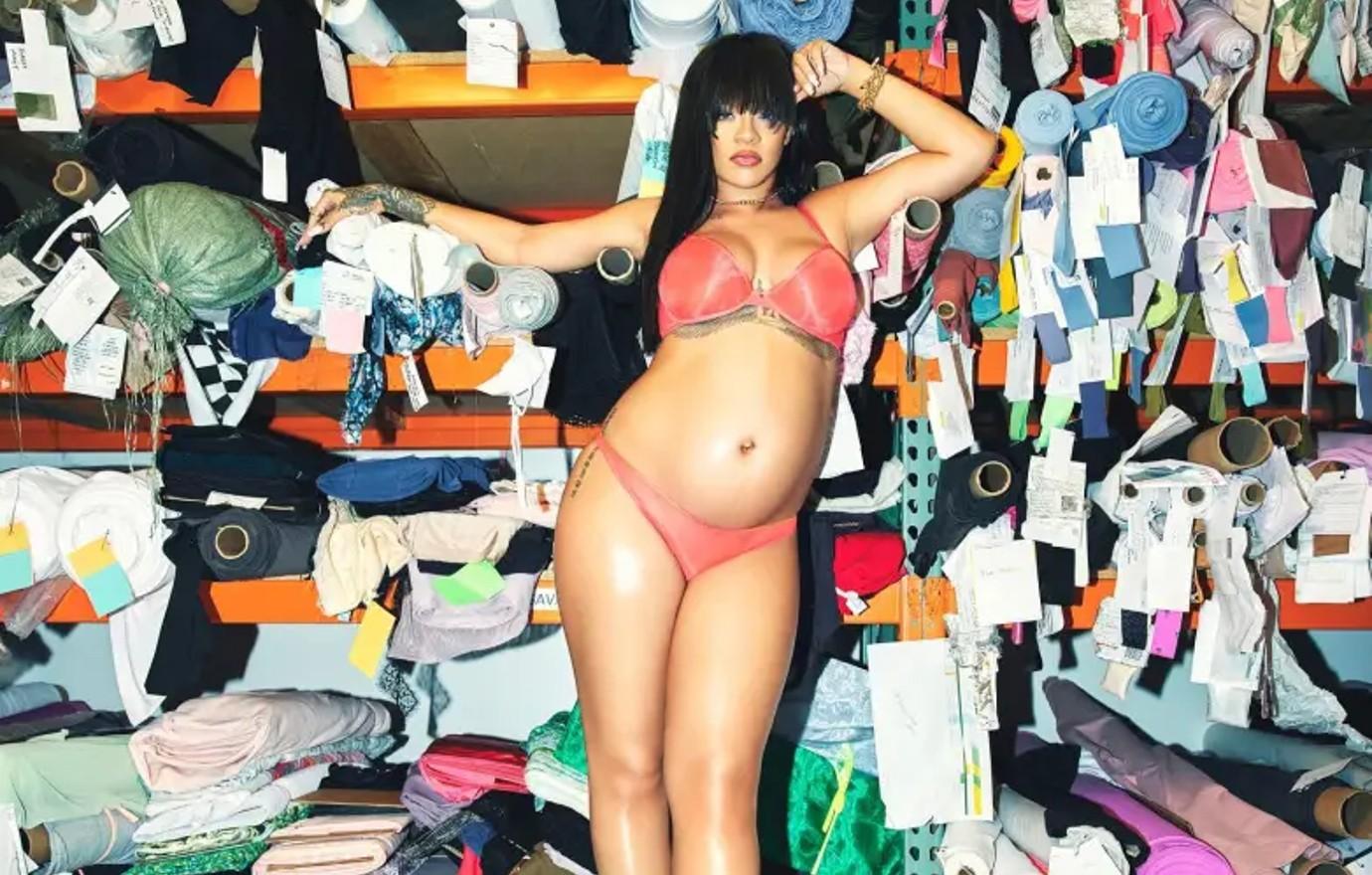 Rihanna Wears Lingerie While Showing Off Her Baby Bump: Photos