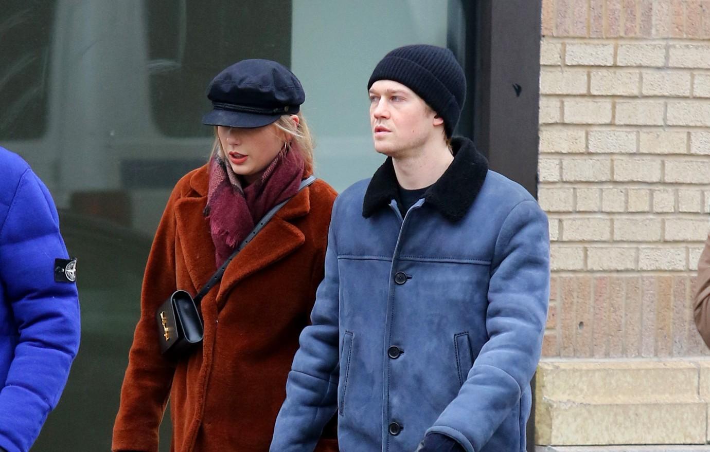 taylor swift joe alwyn engaged update