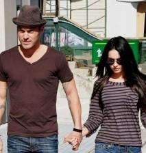 2010__01__BAGmeganfox 213×224.jpg