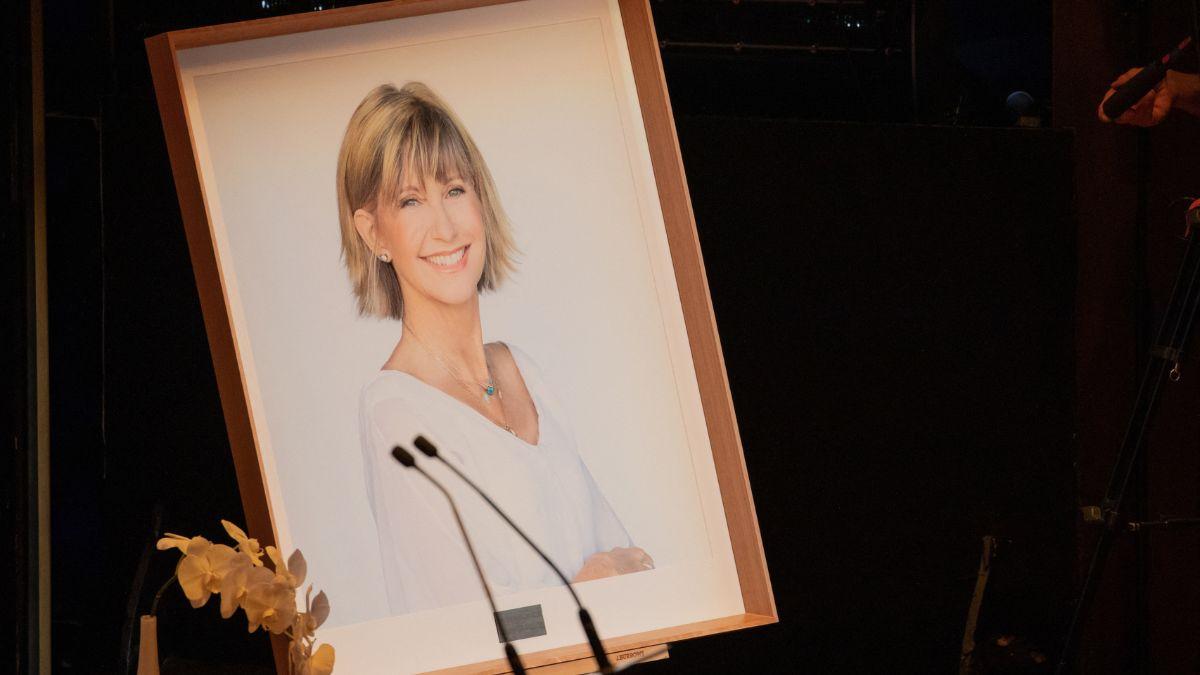 where is olivia newton john husband john easterling now