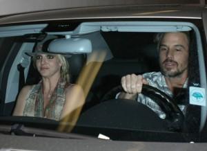 2010__12__Britney_Spears_Dec2_72 300×218.jpg