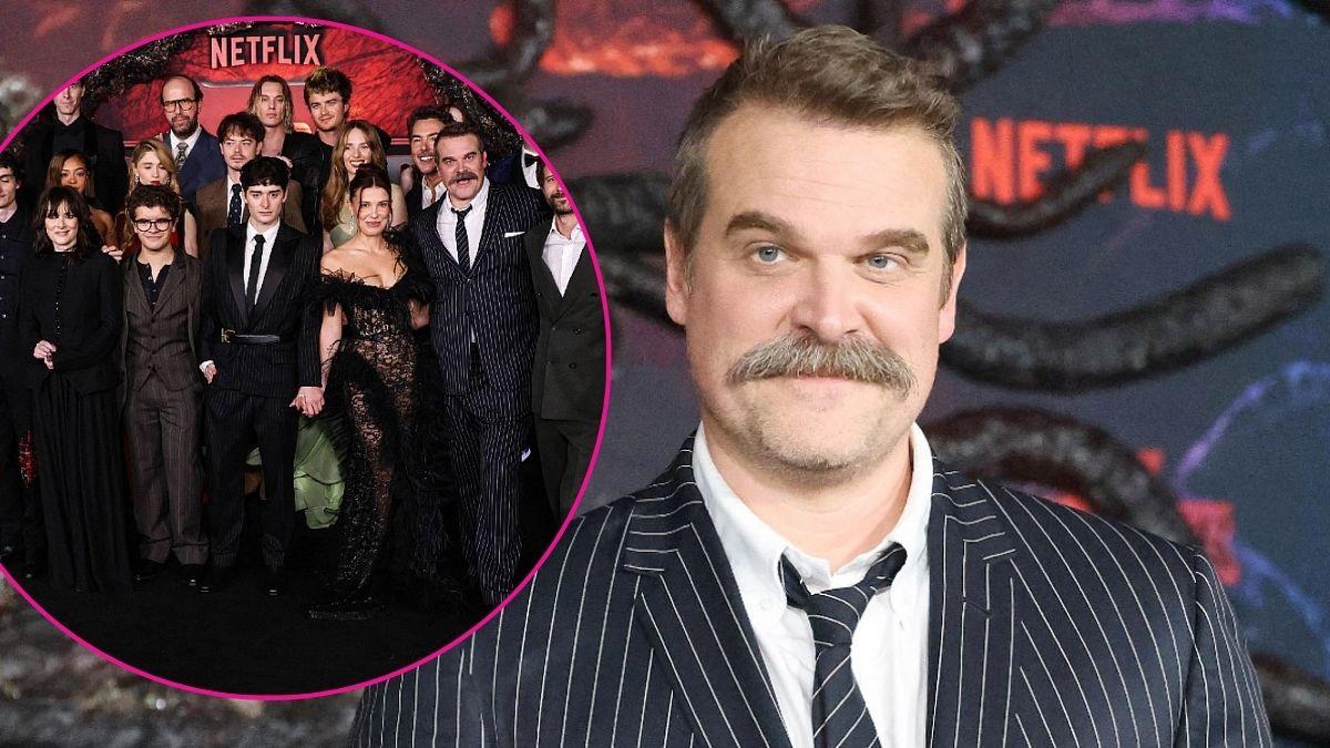 Photo of David Harbour and the cast of 'Stranger Things'