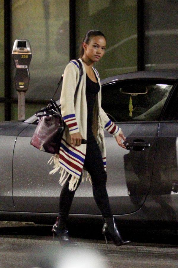 Karrueche tran date without chris brown 07