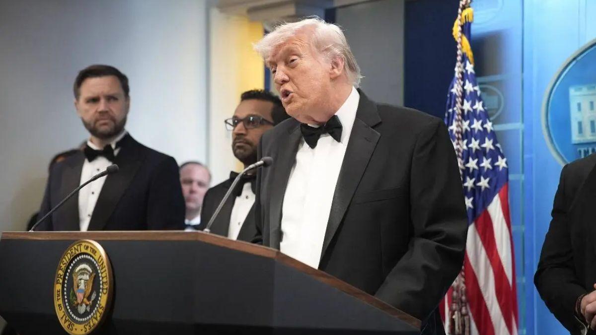 image of Cole Tomas Allen was quickly detained.