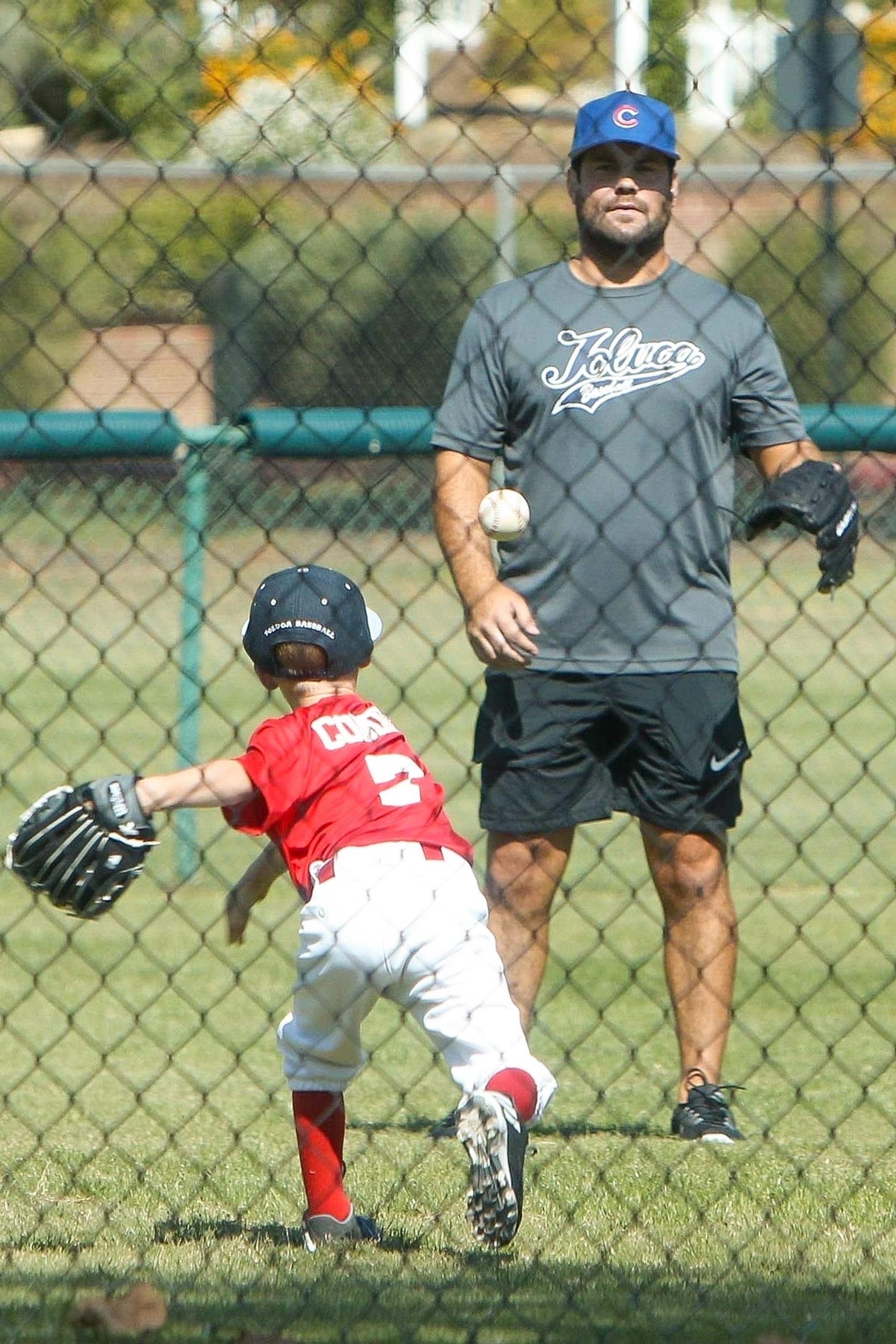 Hilary Duff meets up with ex Mike Comrie for Luca&#8217;s baseball game