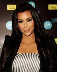 2010__04__Kim_Kardashian_April23newsne 200×300.jpg