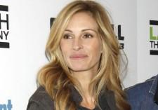 2009__12__full_celebs_charades_025 225×157.jpg