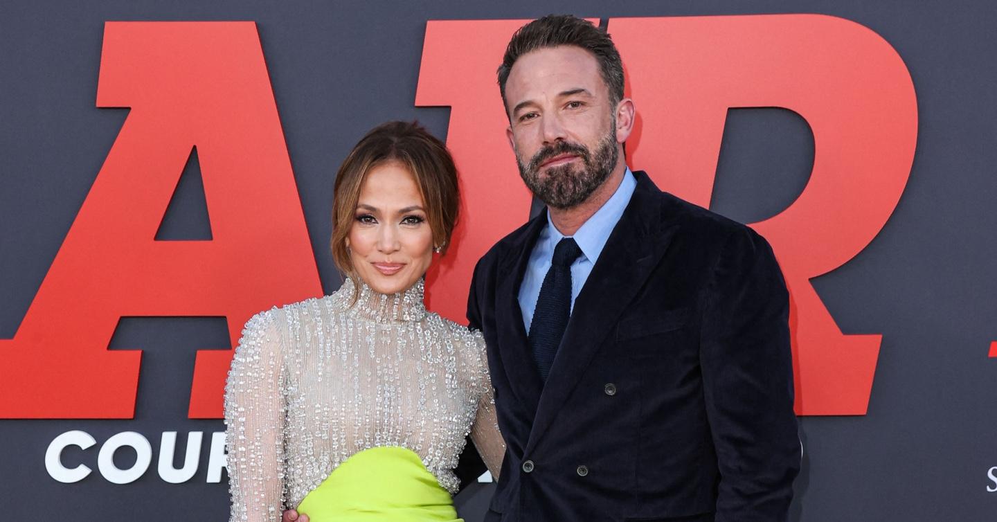 Jennifer Lopez Yells At Ben Affleck Fans To Back Up