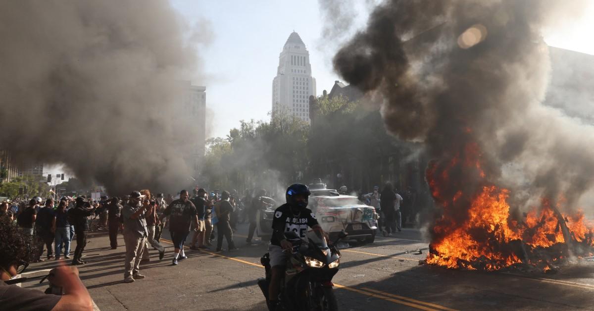 la riots ice
