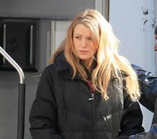 2010__02__blake_lively_feb1main 225×199.jpg