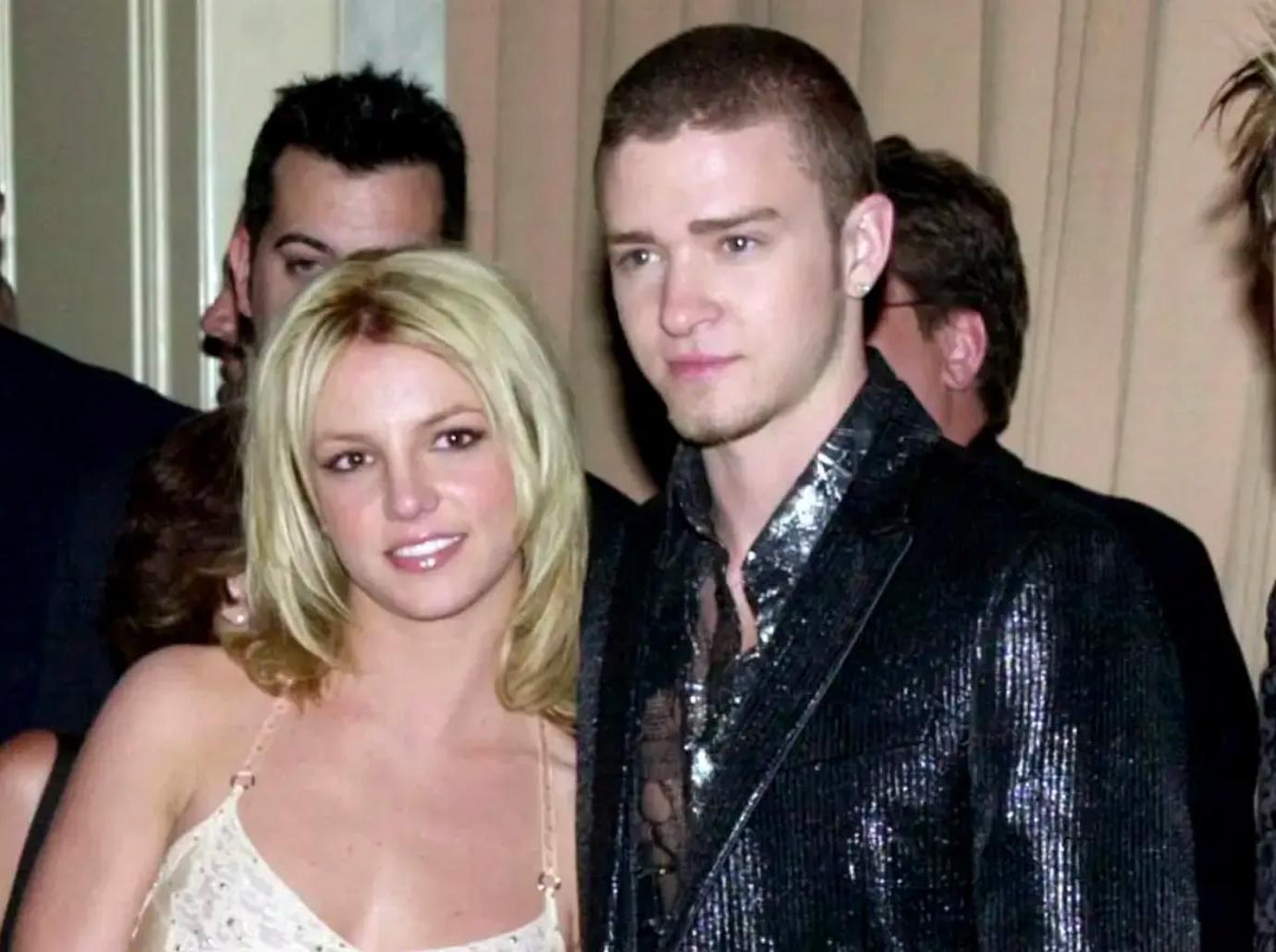 justin timberlake sings cry me a river britney spears no disrespect