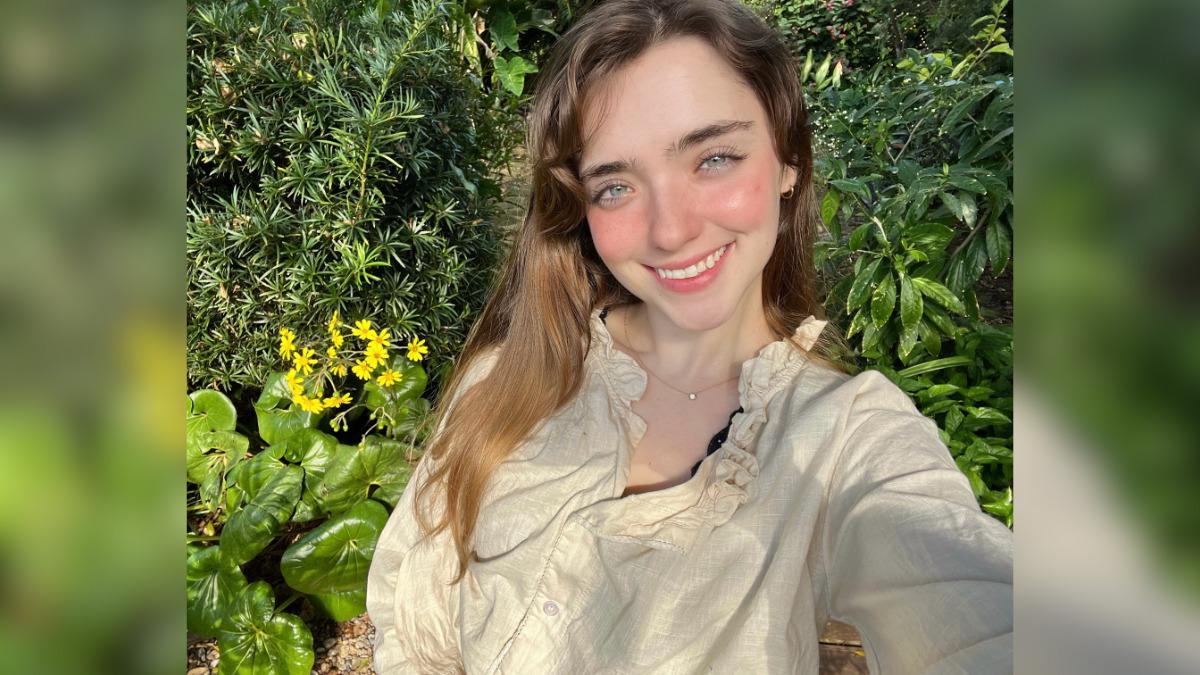 how model angelwoof became a millionaire after quitting soul sucking retail job for content creation