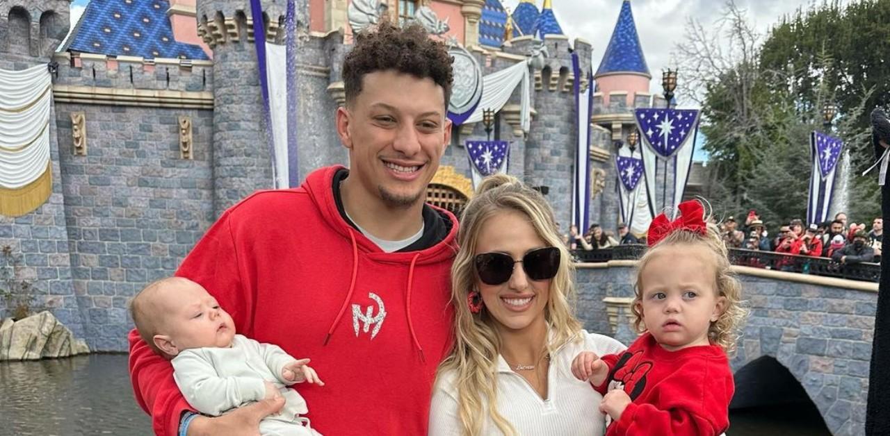 Patrick Mahomes, Brittany Matthews' Kids Wear Matching Outfits: Photos