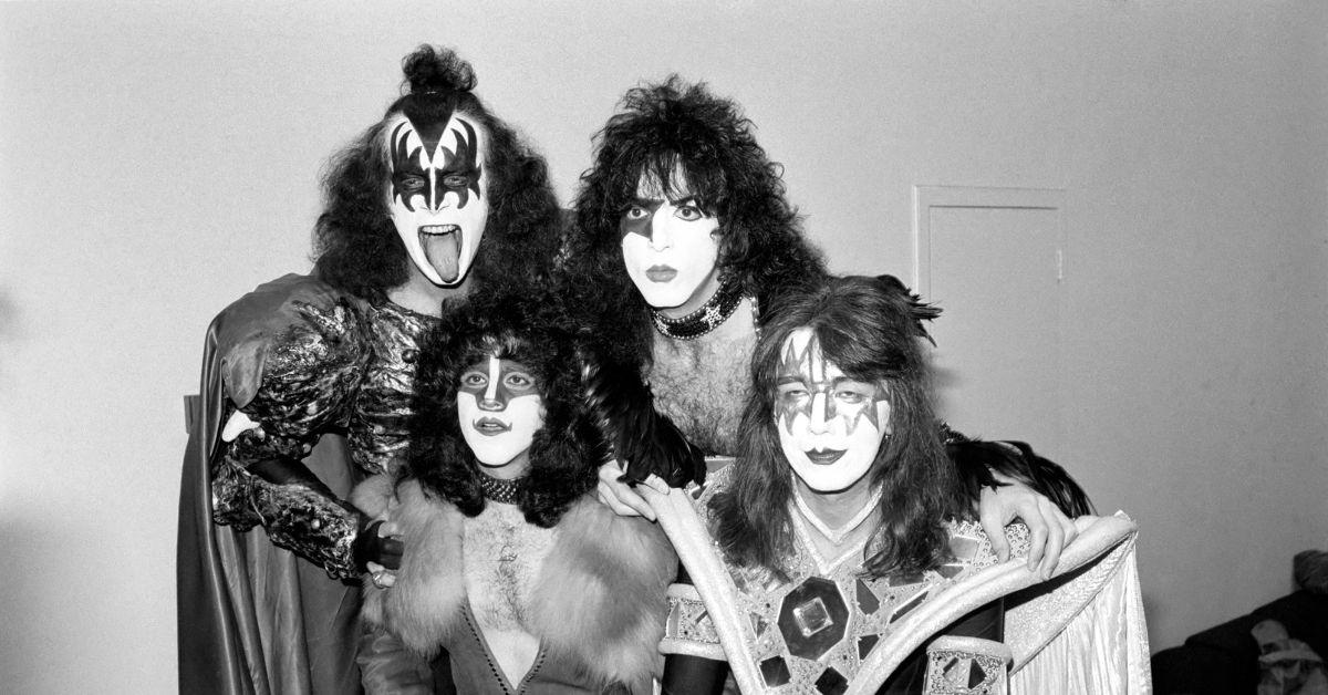 who was ace frehley kiss guitarist dead photos