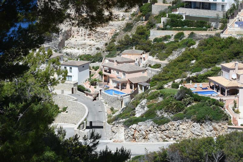 Exclusive: Brad Pitt and Angelina´s new property on the Mediterranean island Mallorca in Spain