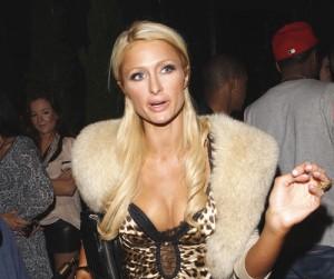 2010__04__paris_hilton_13_April28_46 300×286.jpg