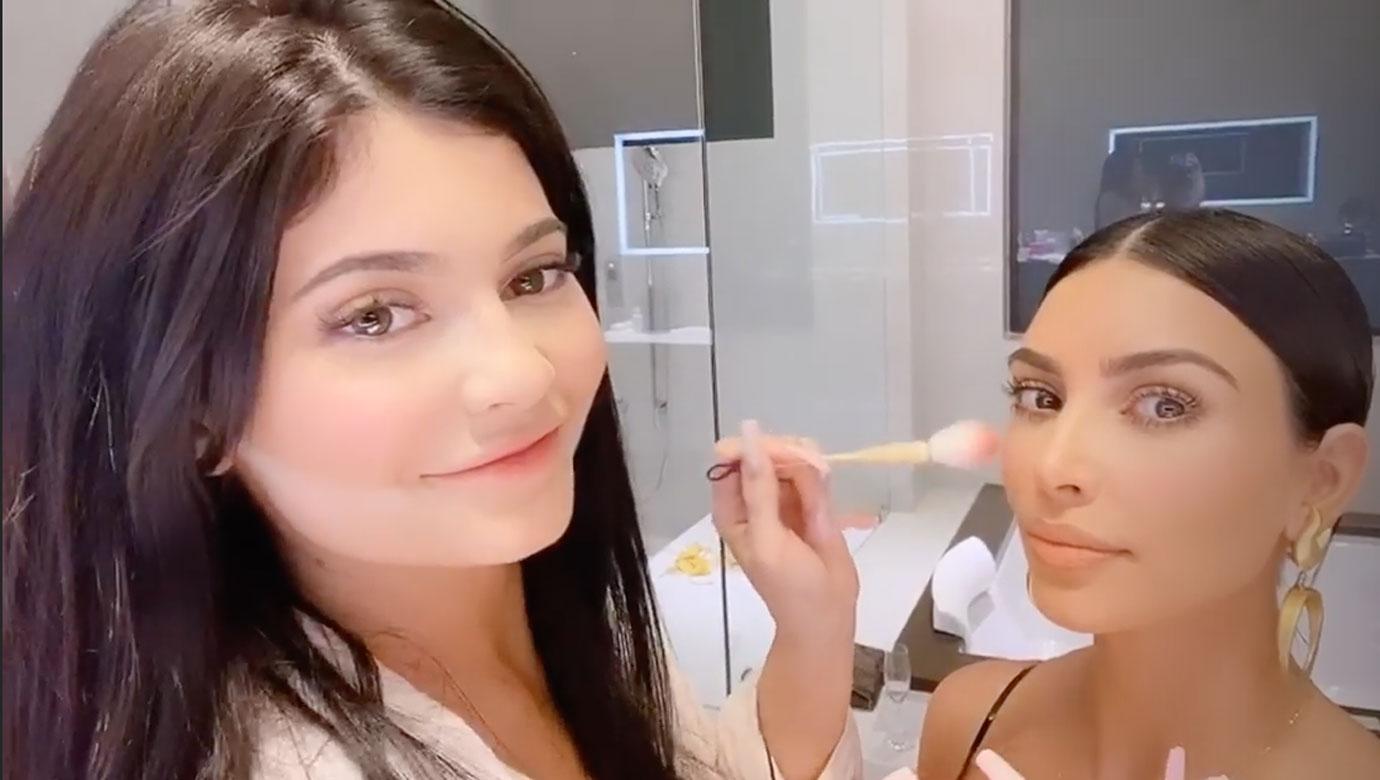 Kim Kardashian Kylie Jenner Doing Makeup Birthday