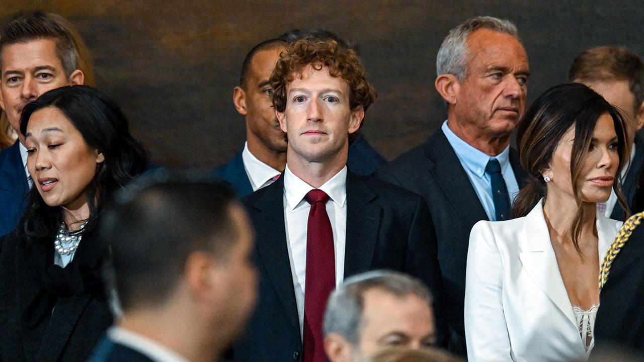 Image of Mark Zuckerberg regularly trains with UFC champions.