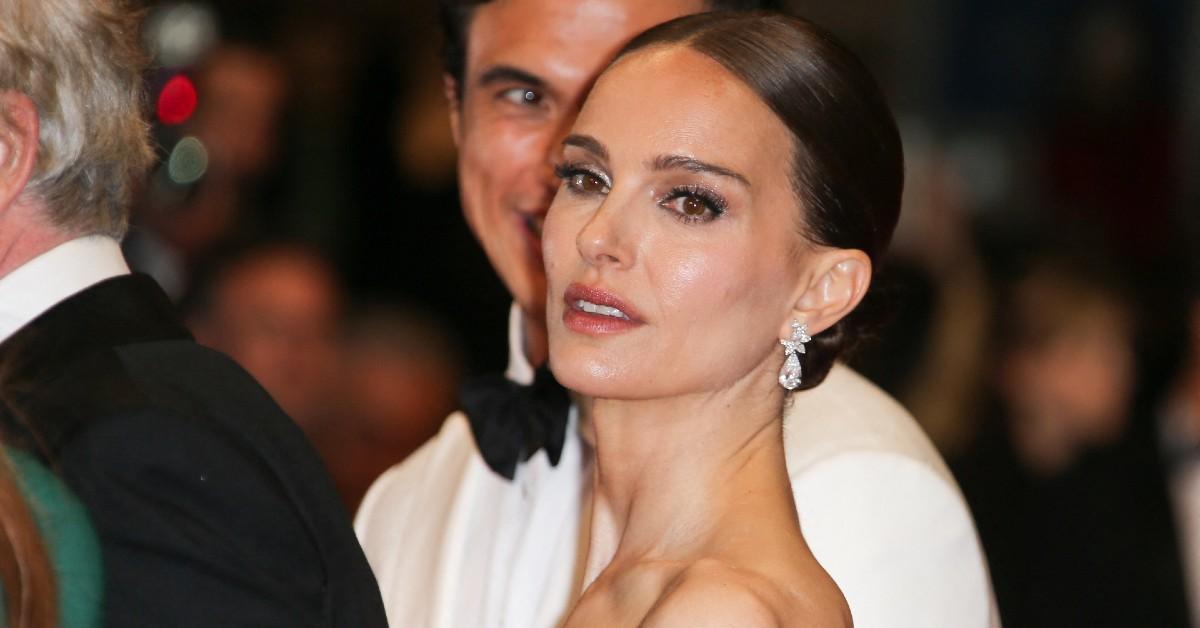 Natalie Portman Endorses The Exposed Bra Trend