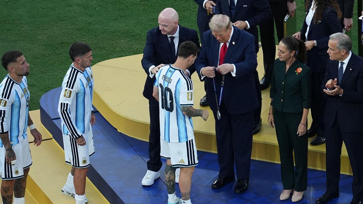 Image of Argentina defender Cristian 'Cuti' Romero went viral after appearing to snub a handshake from President Donald Trump.