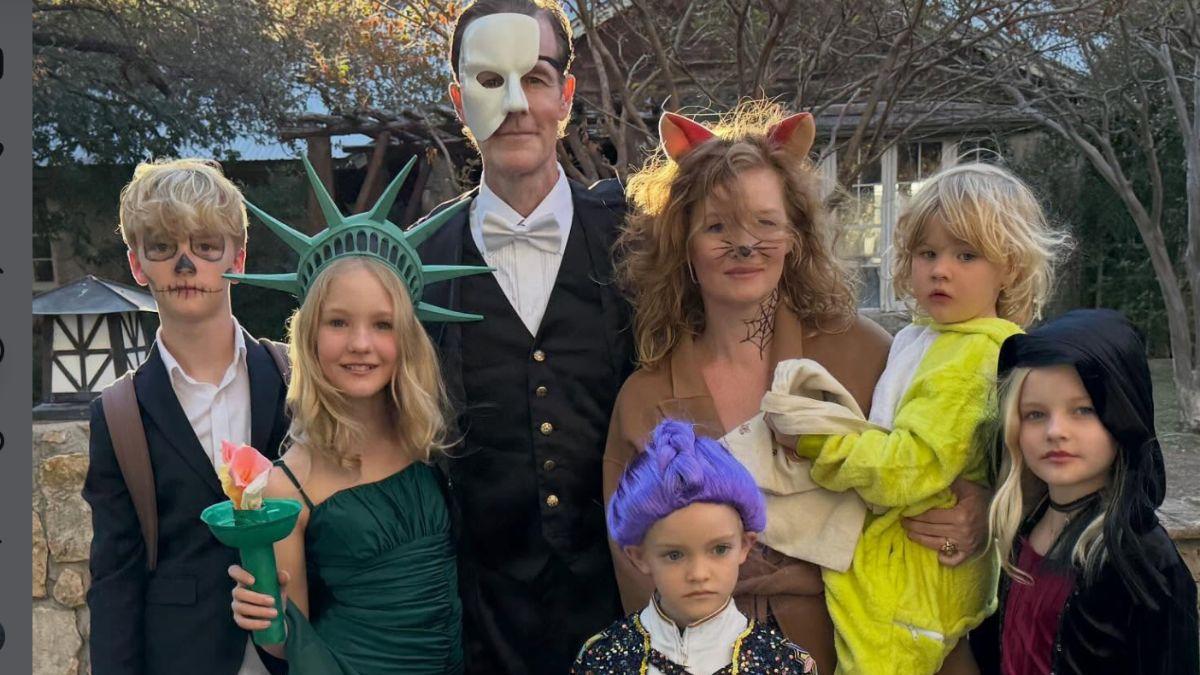 image of James van der beek and family
