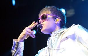 2011__05__Justin_Bieber_May10newsnea 300×190.jpg