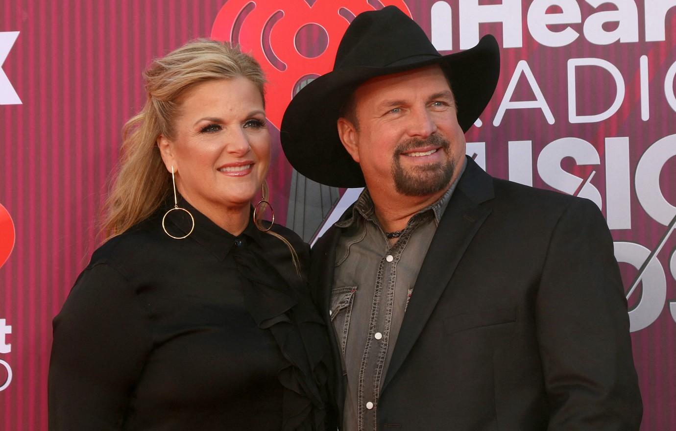 garth brooks trisha yearwood fought like cats and dogs open bar