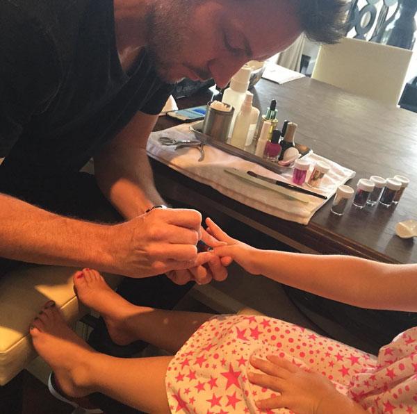 harper beckham mani pedi david