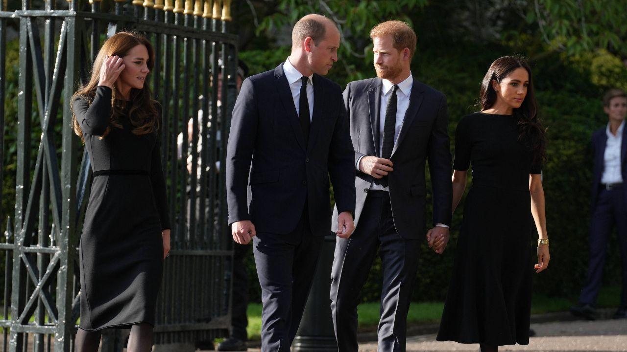 image of royal family 