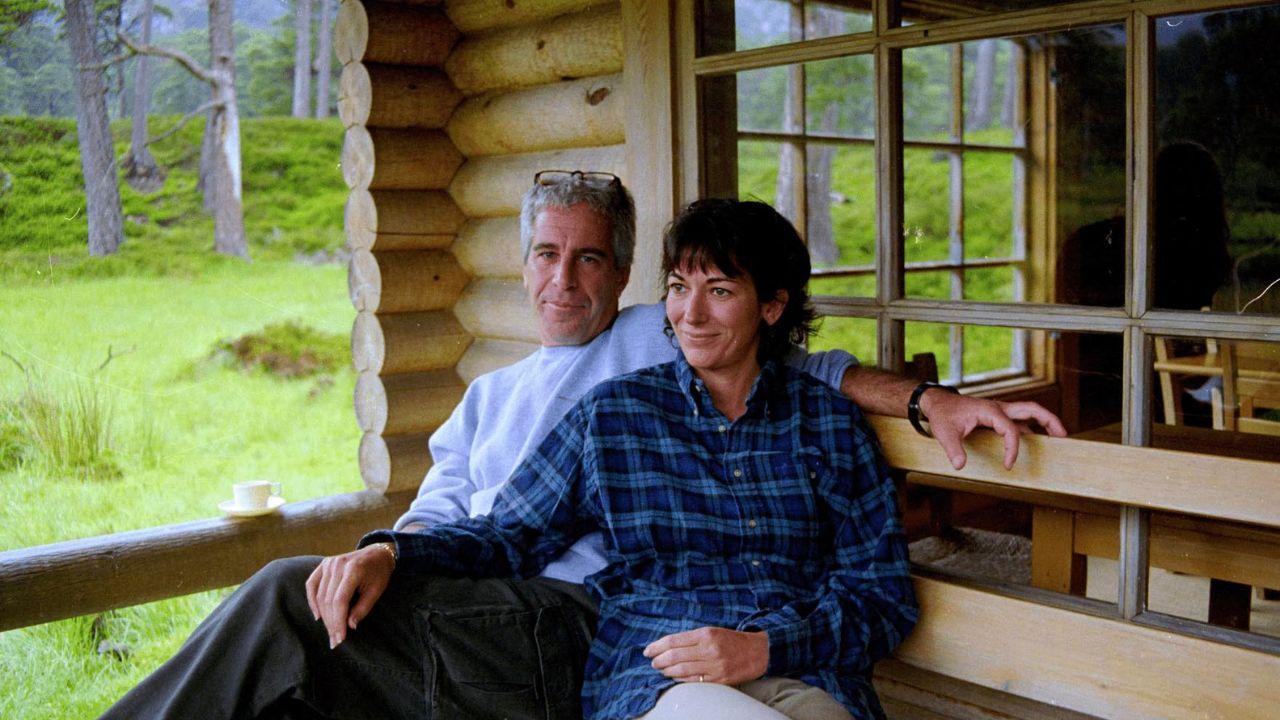 image of ghislaine and Epstein 