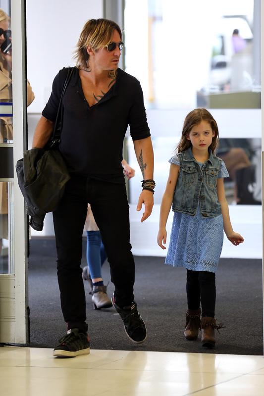 Nicole Kidman and Keith Urban with Daughters at Sydney Airport