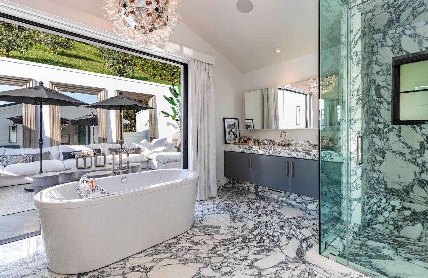 rihanna buys m seven bedroom beverly hills