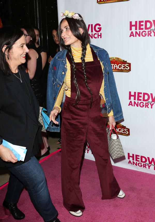 Demi moore ugly clothes hedwig opening night 01