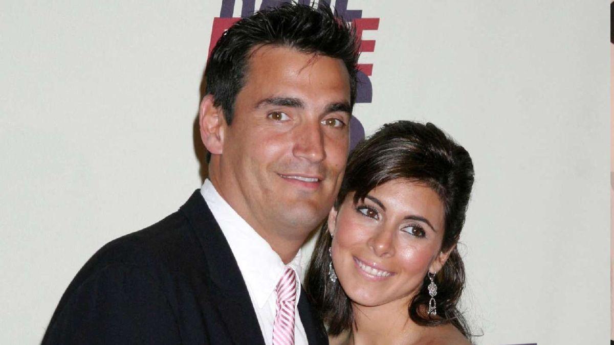 Photo of AJ Discala and Jamie-Lynn Sigler