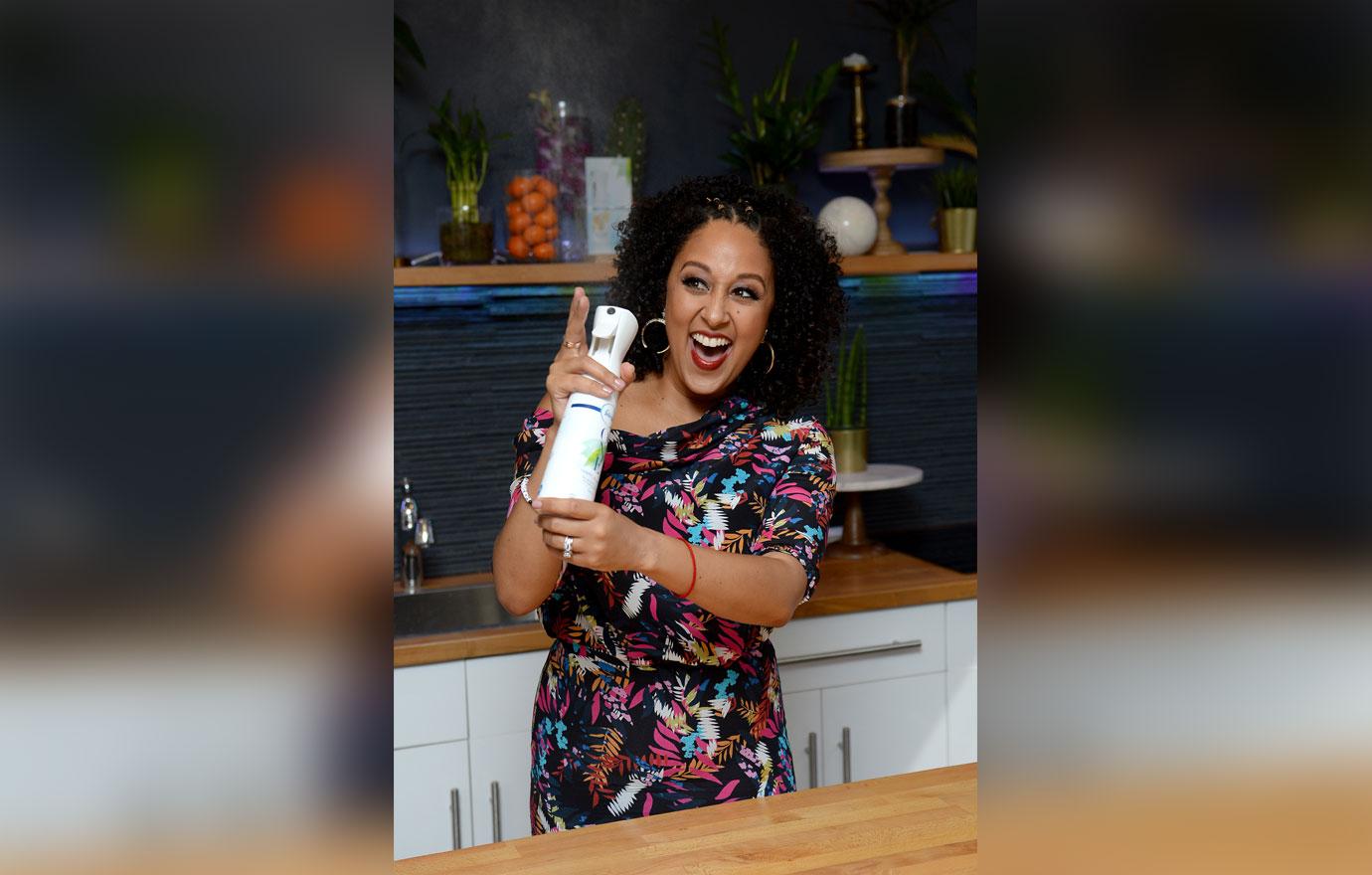 Tamera Mowry Admits She Likes Picking Her Toenails Off In Throwback Video