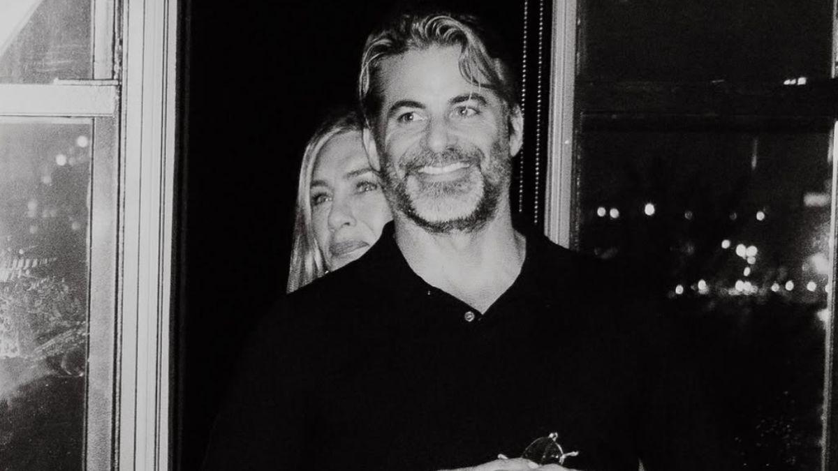 Photo of Jennifer Aniston and Jim Curtis