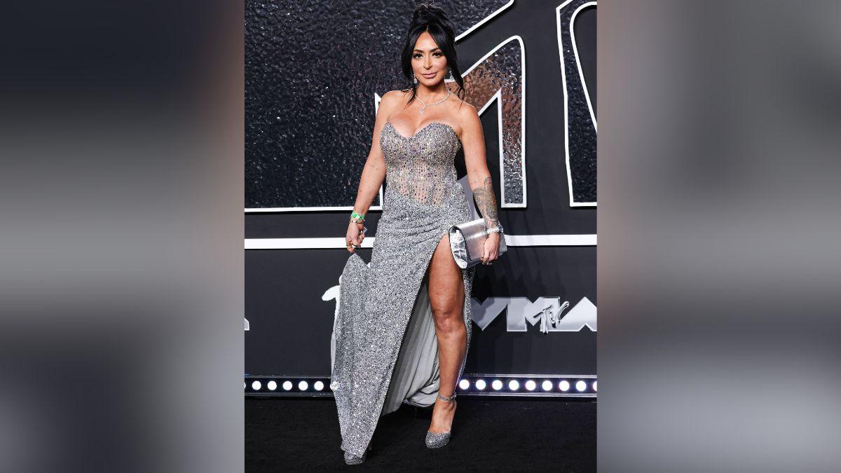 Image of Angelina Pivarnick took a pregnancy test twice to confirm the news.
