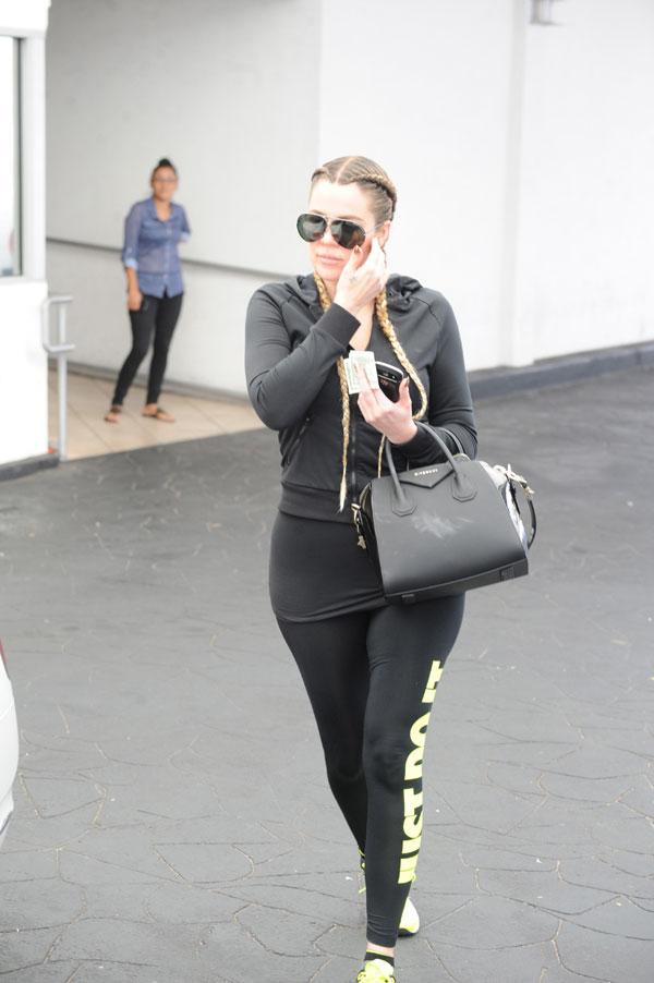 Khloe kardashian butt kim booty battle yoga pants 03