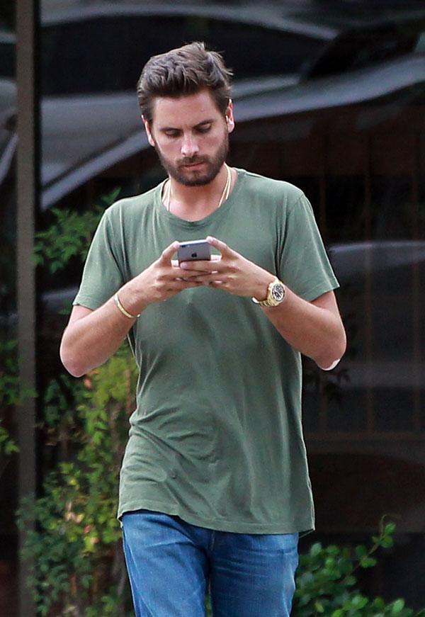 Scott disick skinny smirks calabasas 04