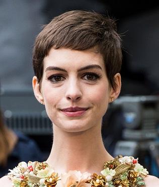 Anne hathaway july 22 001 m.jpg