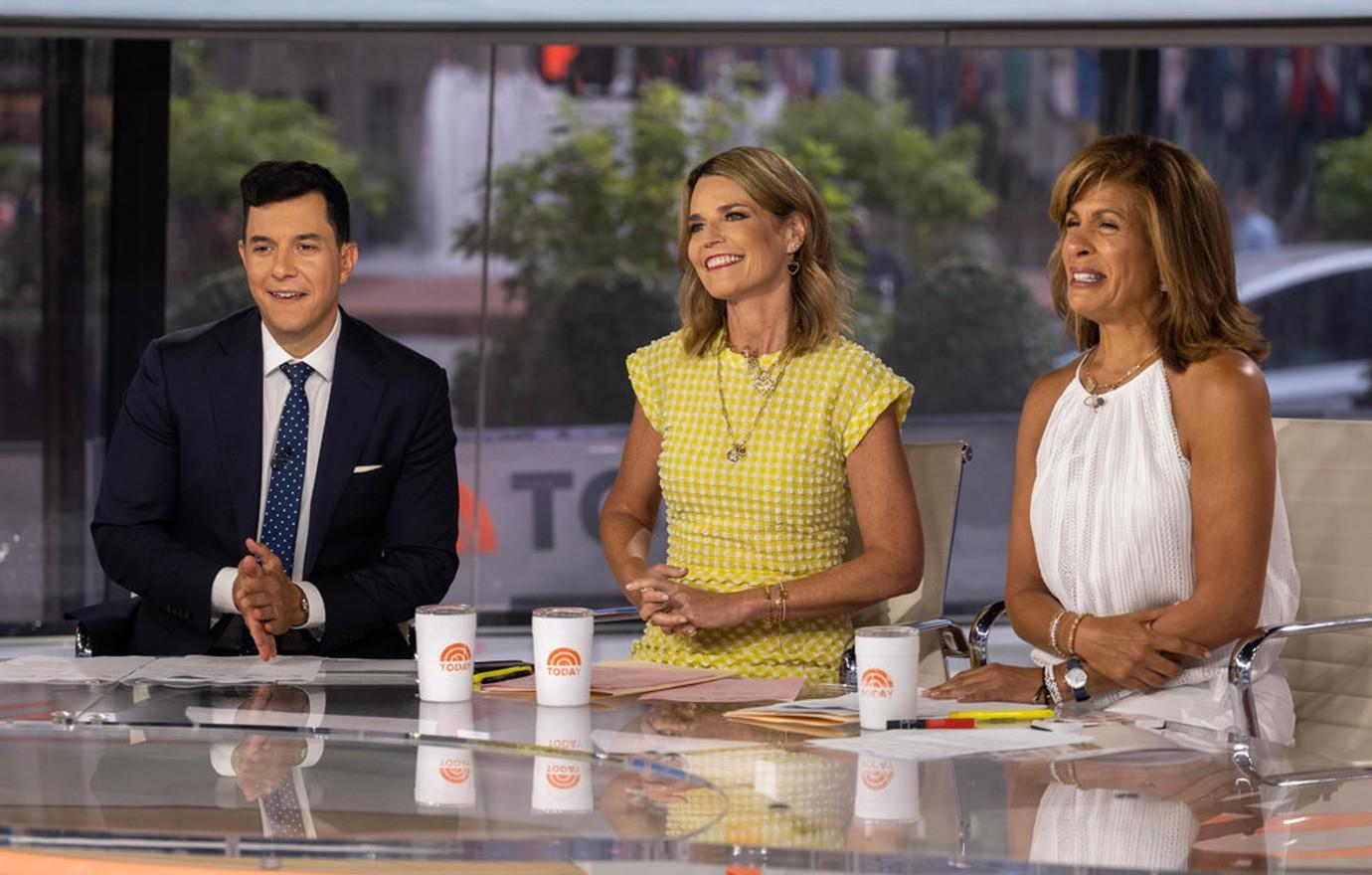 savannah guthrie birthday tribute hoda kotb feud